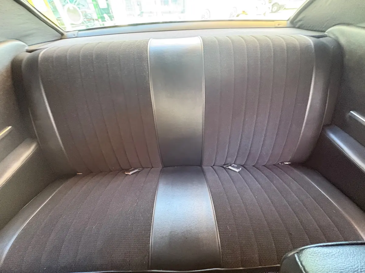 Vehicle photo 38