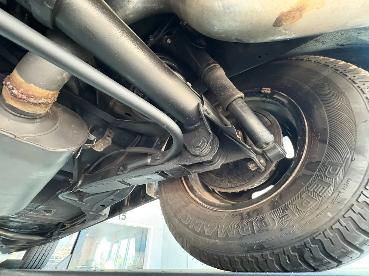 Vehicle photo 71
