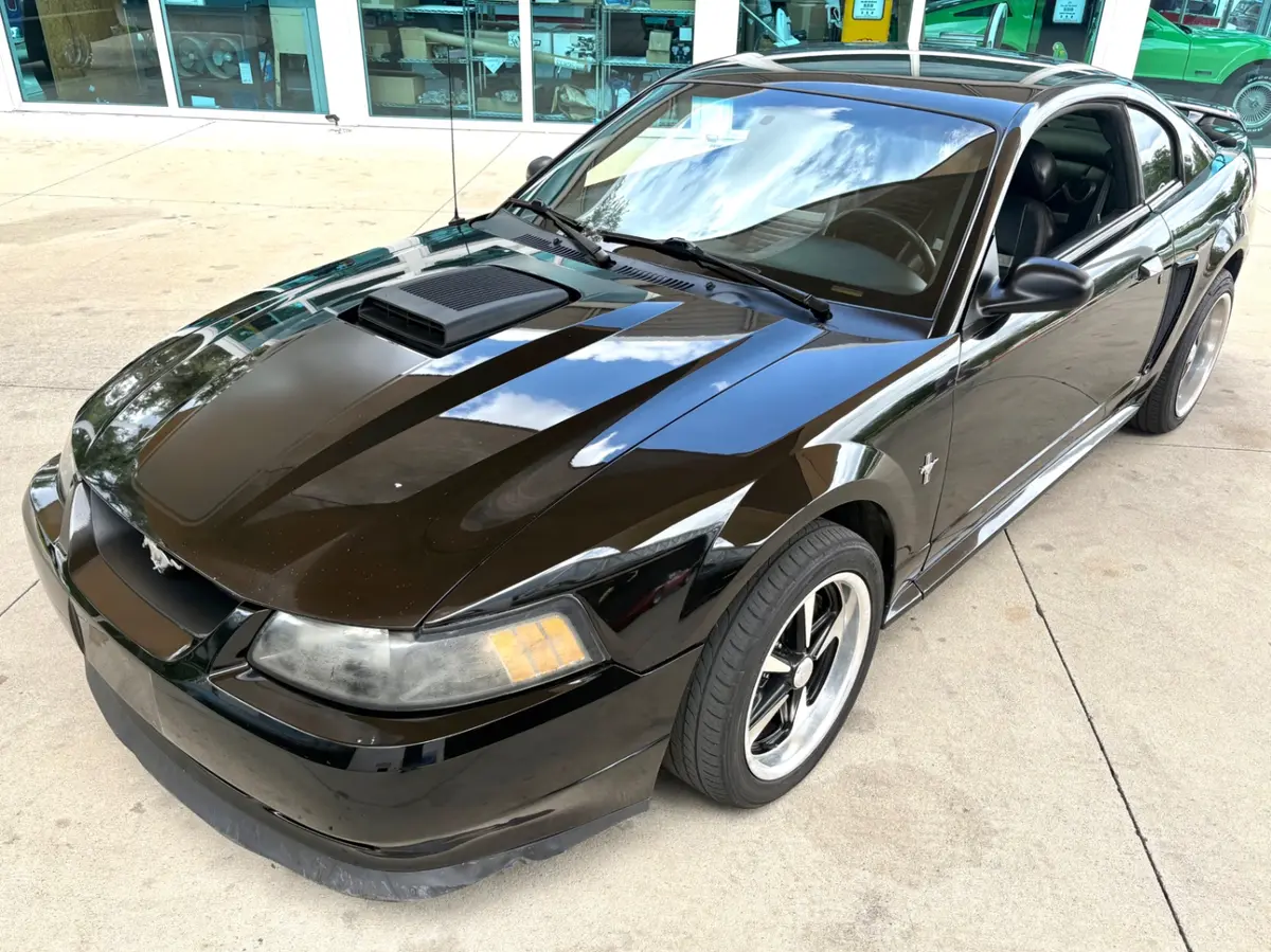 Vehicle photo 20