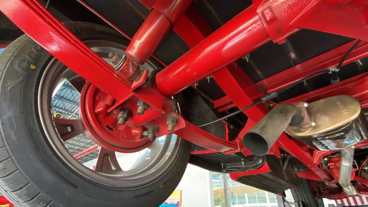 Vehicle photo 41