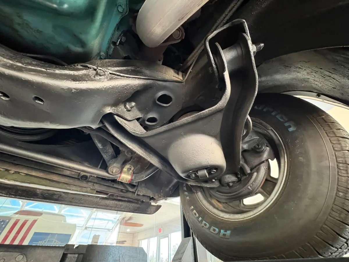 Vehicle photo 56