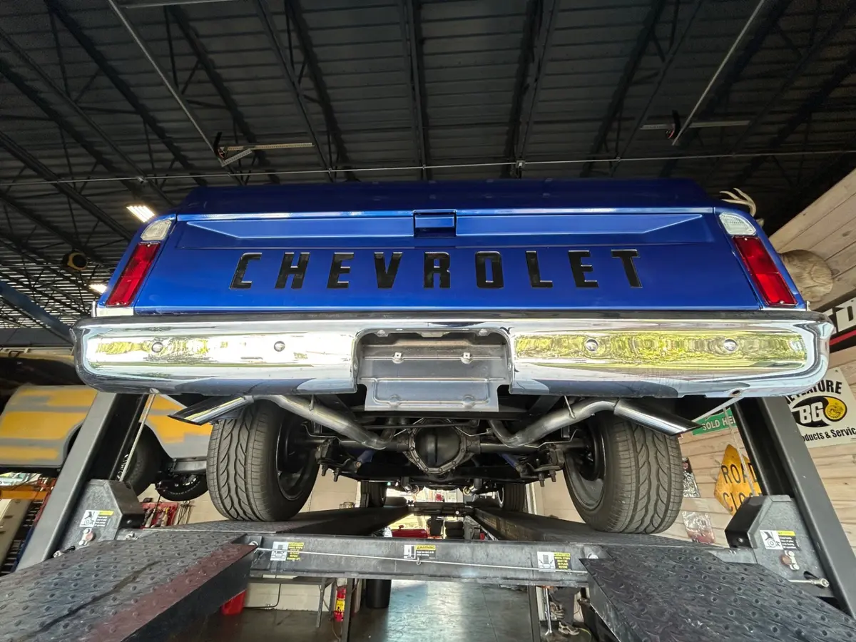Vehicle photo 42