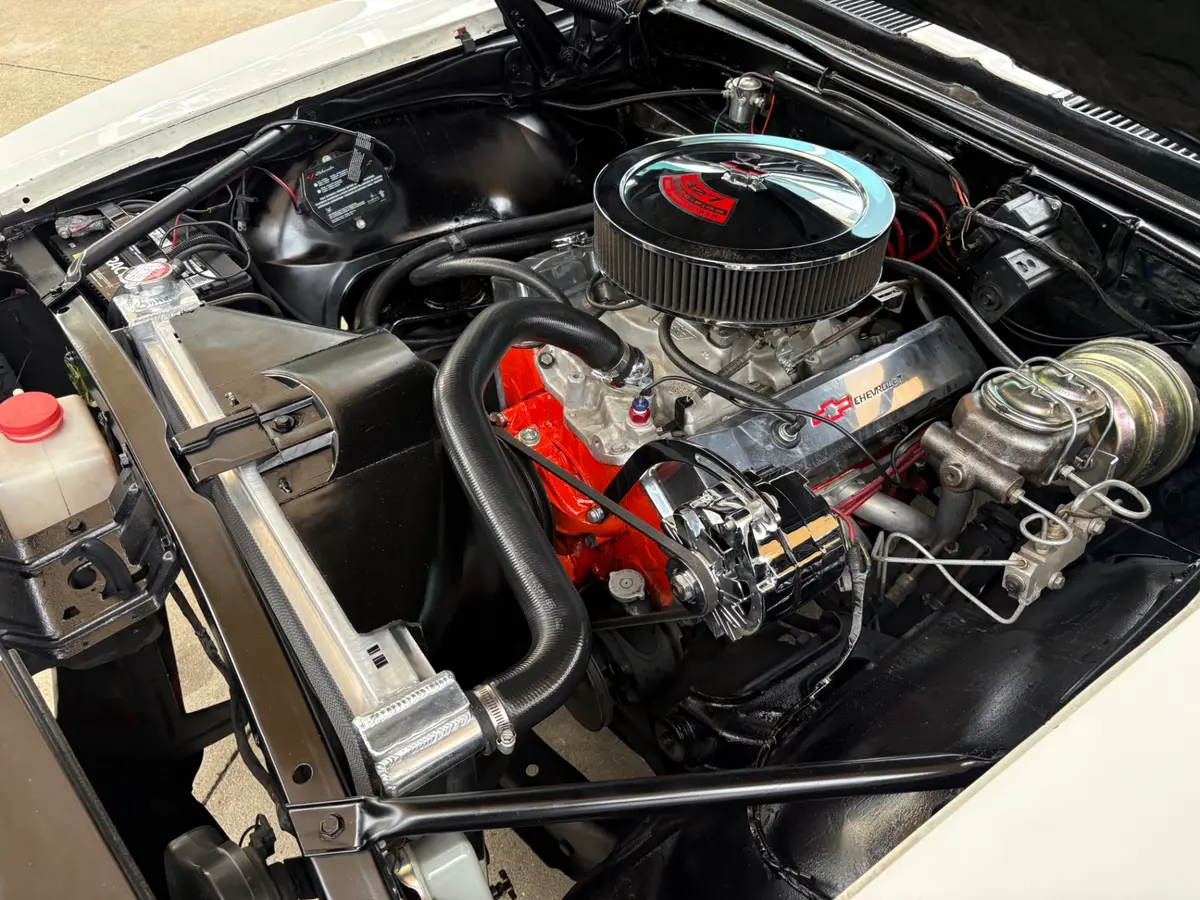 Vehicle photo 36