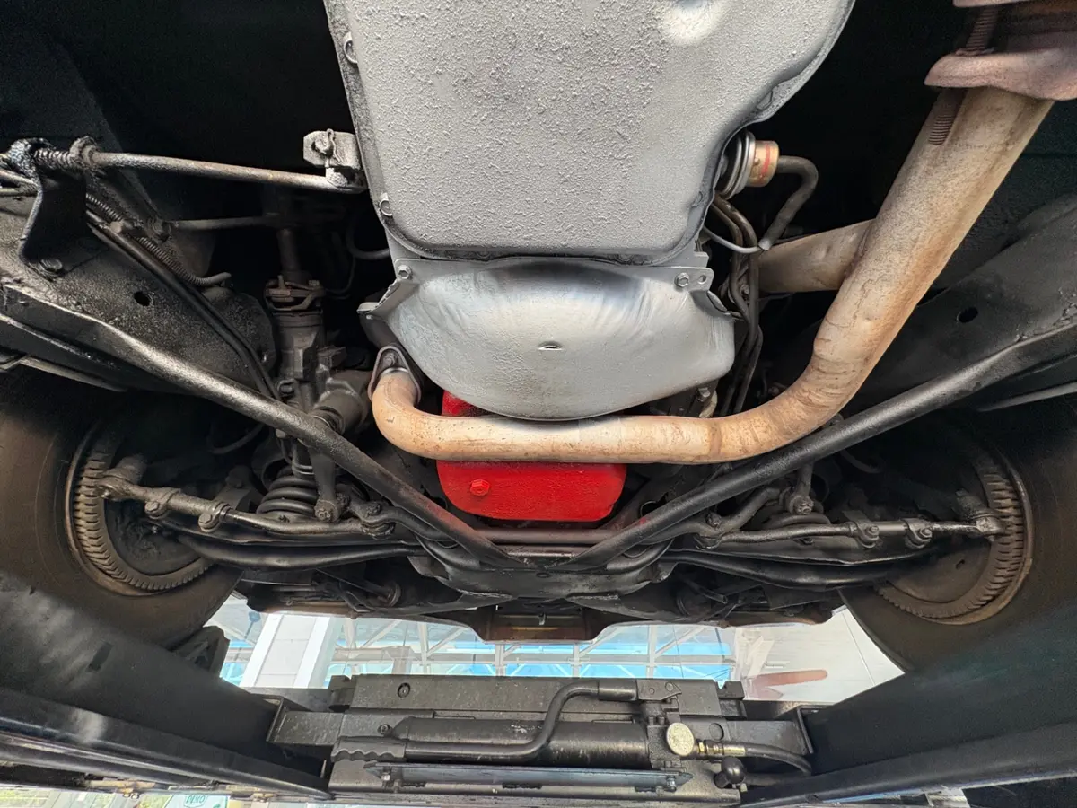 Vehicle photo 60