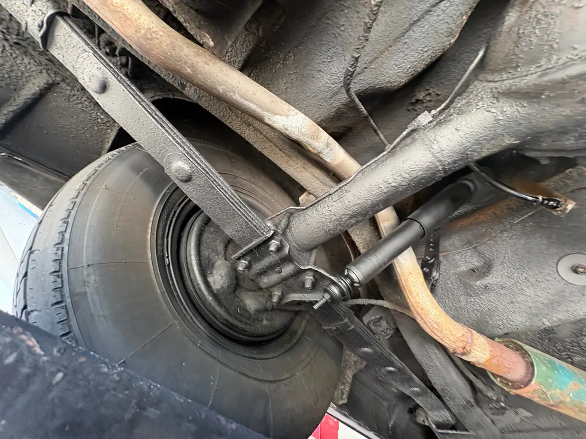 Vehicle photo 43