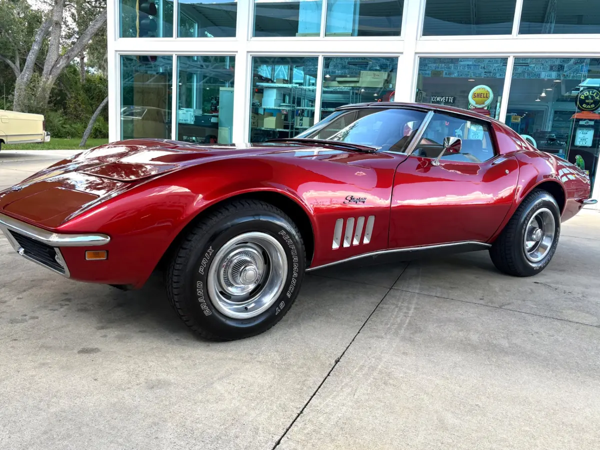 Vehicle photo 12