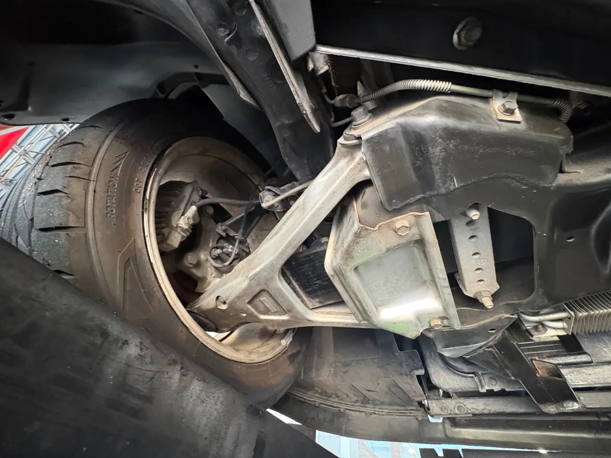 Vehicle photo 50