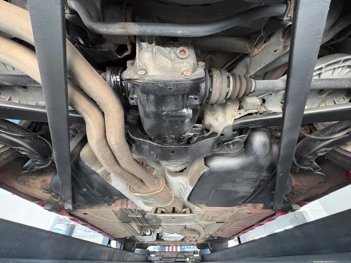 Vehicle photo 45