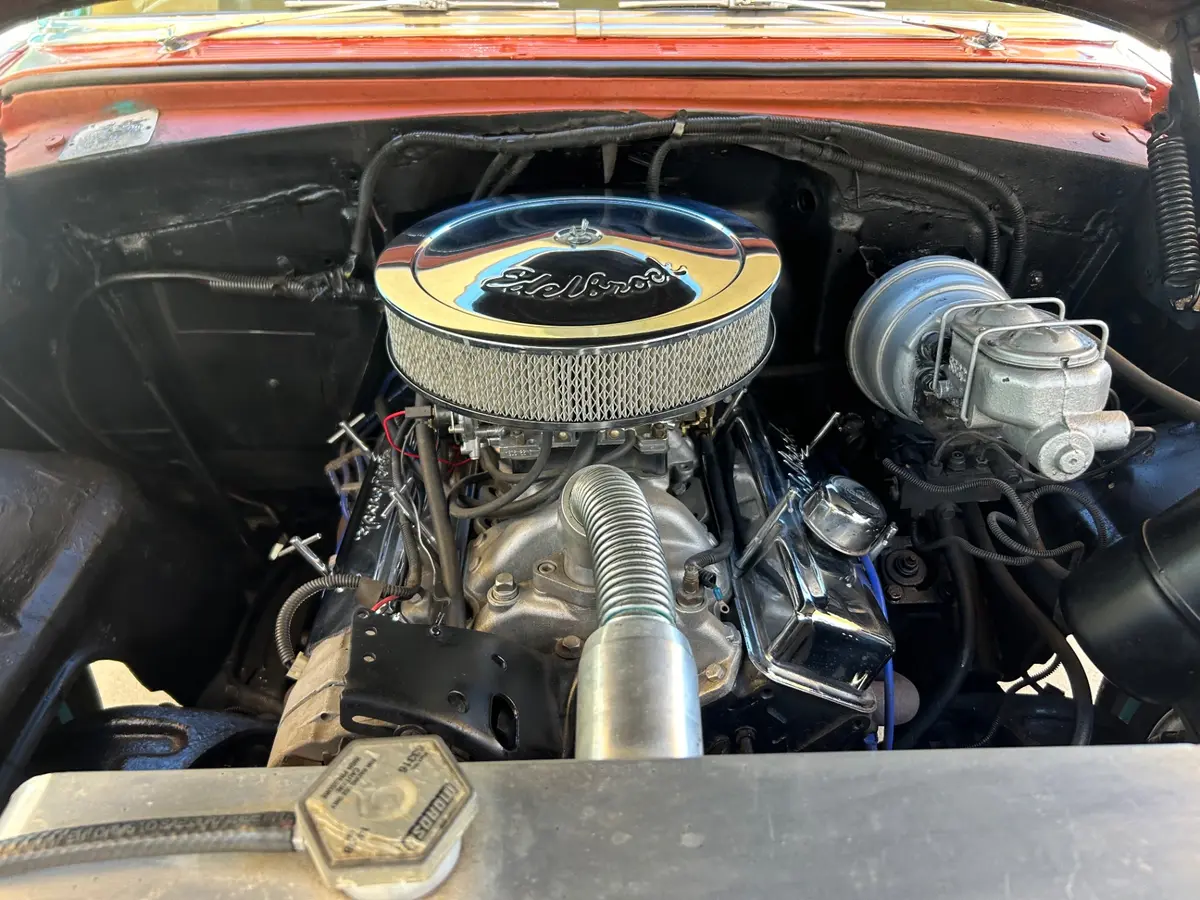 Vehicle photo 17