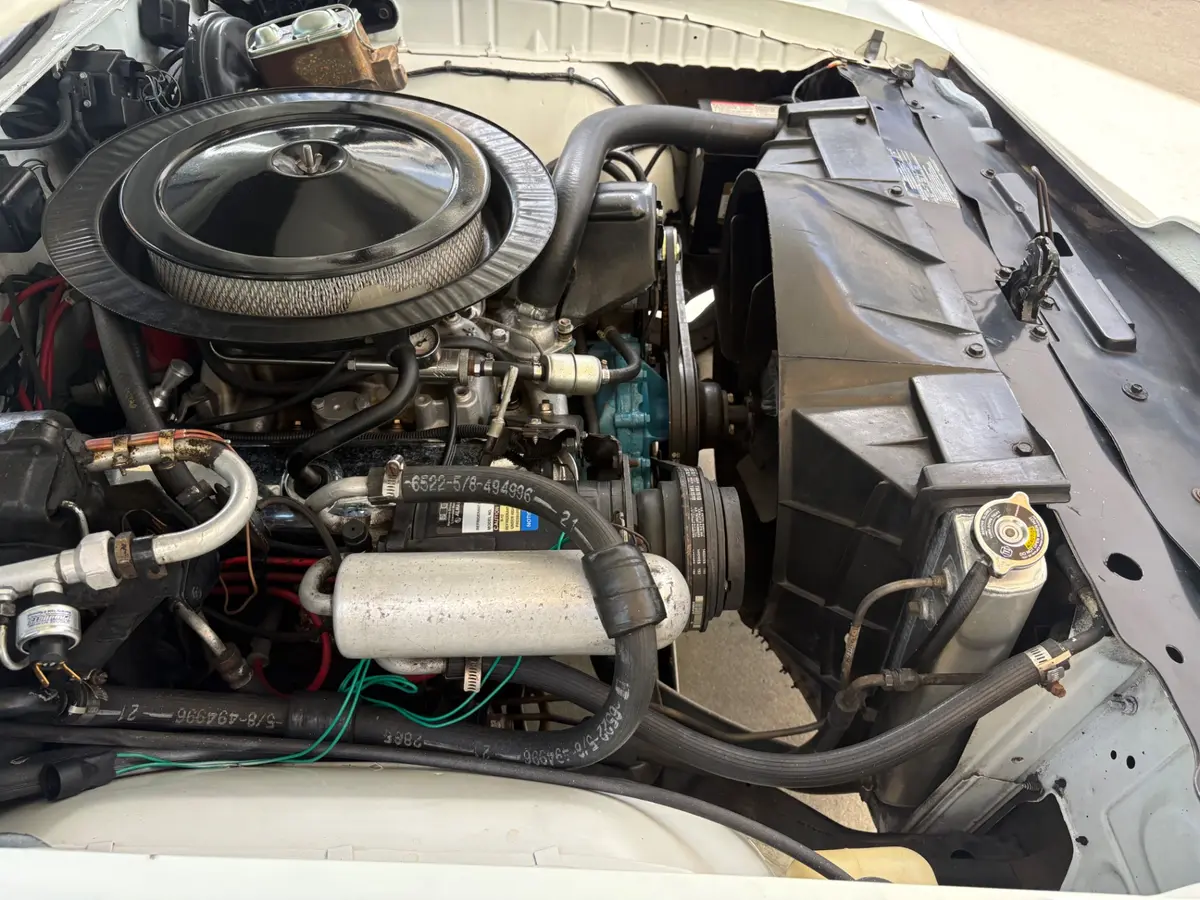 Vehicle photo 28