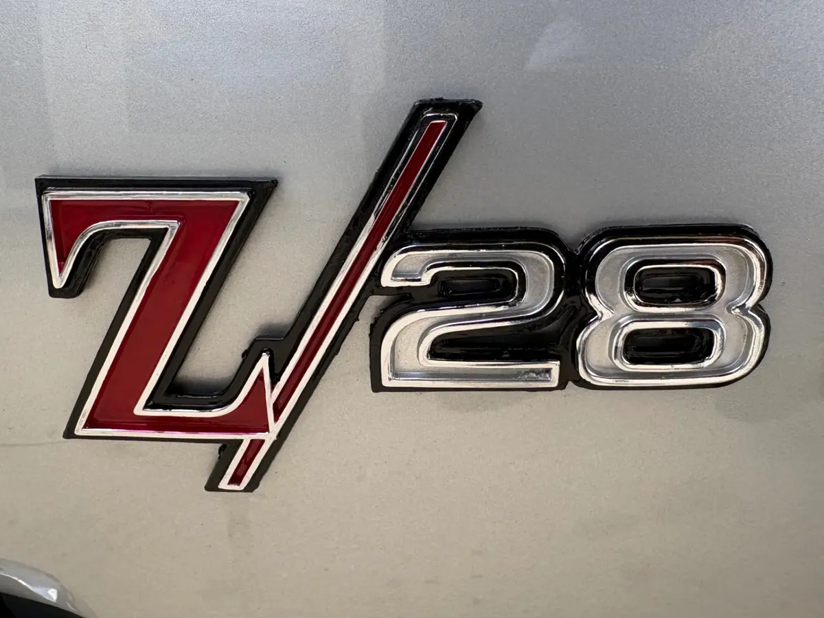 Vehicle photo 36