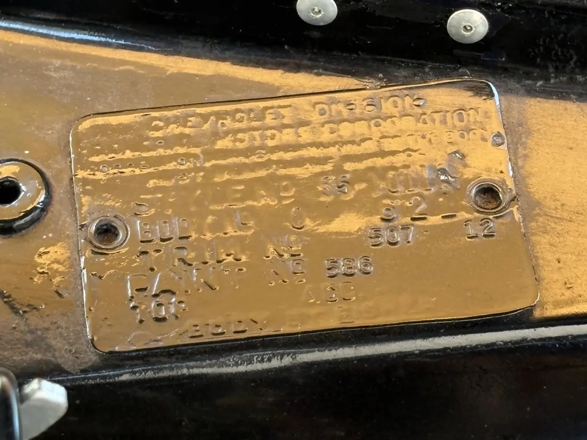 Vehicle photo 24