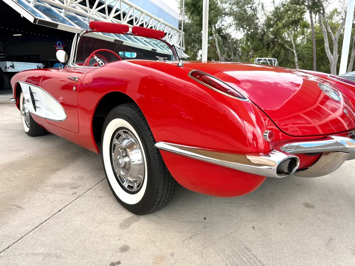Vehicle photo 16