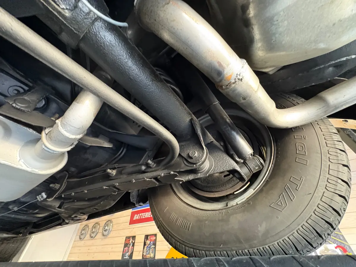 Vehicle photo 110