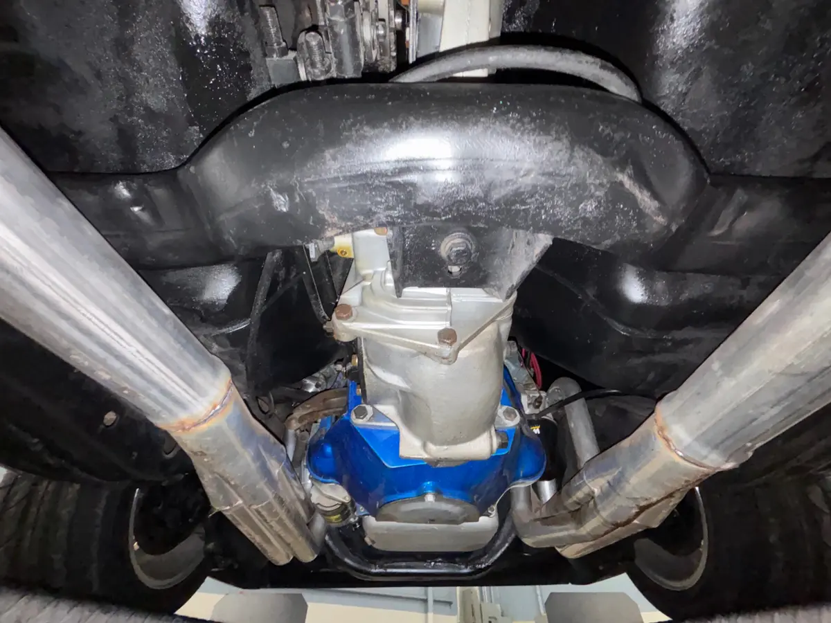 Vehicle photo 30