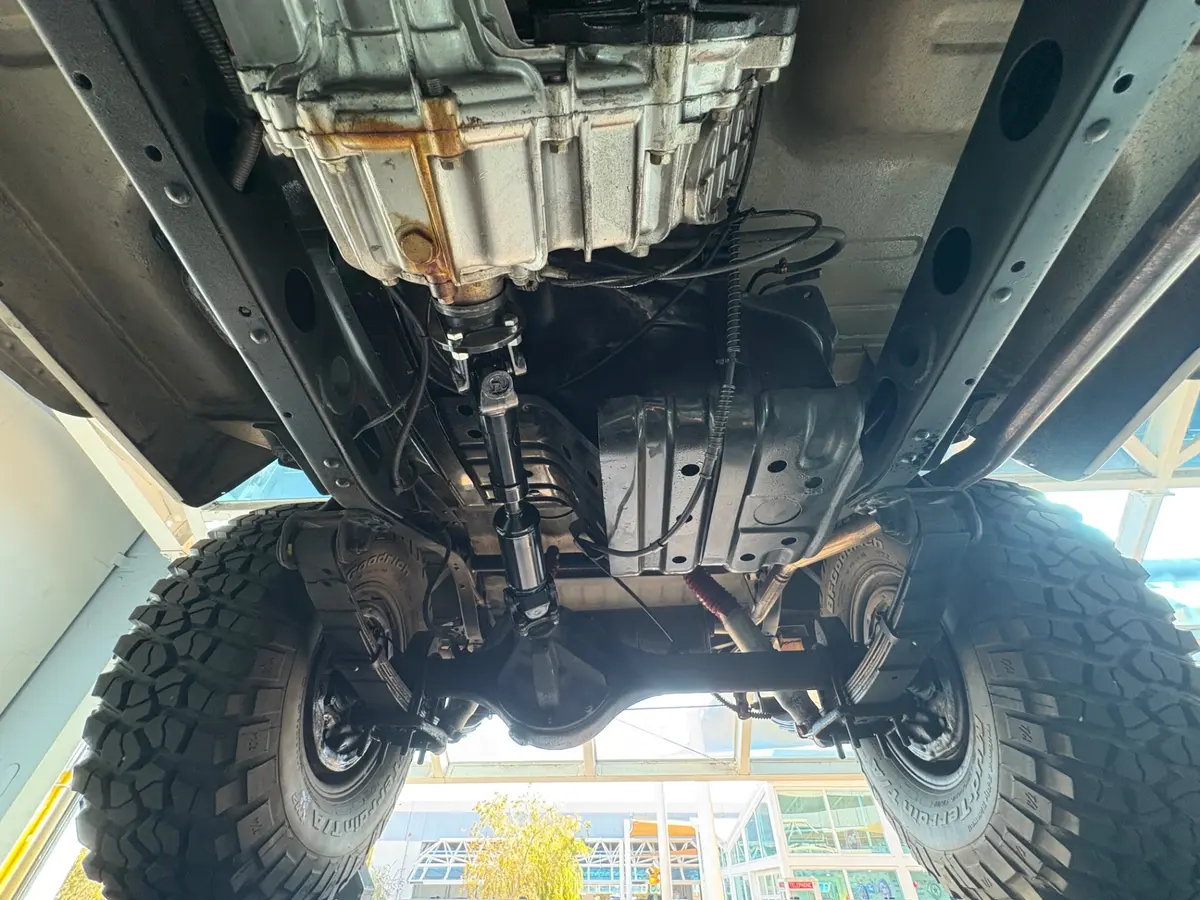 Vehicle photo 53
