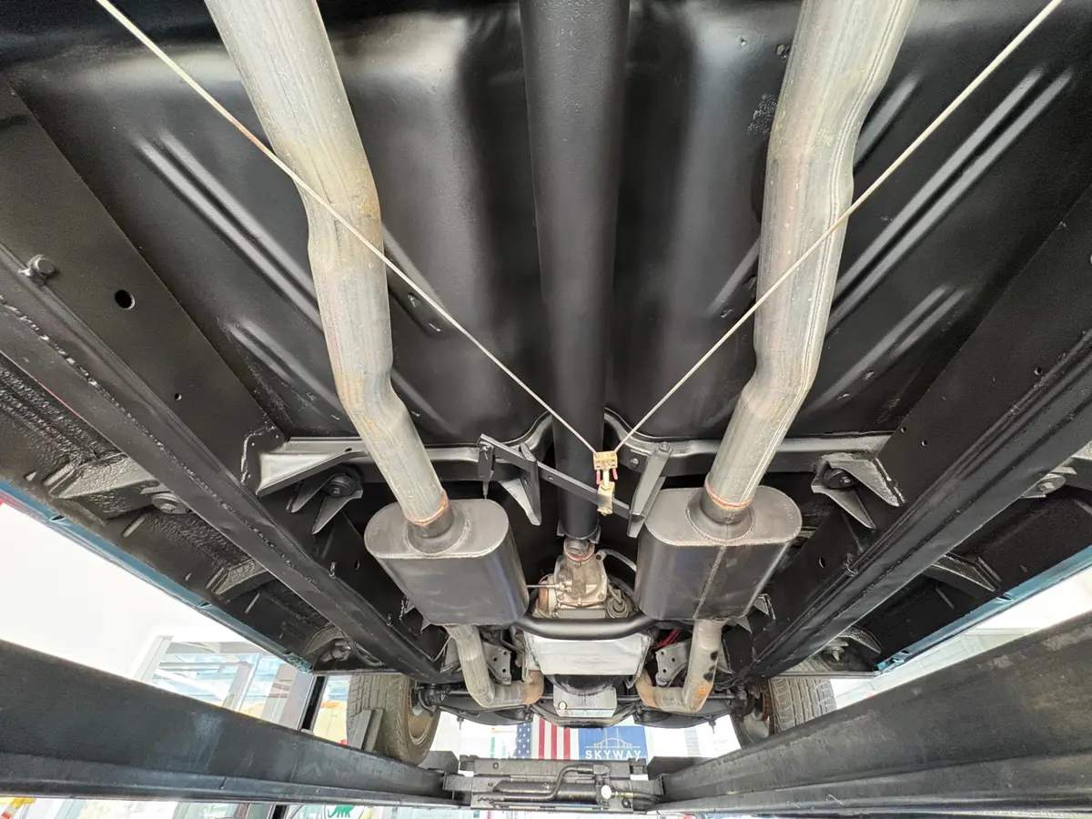 Vehicle photo 47