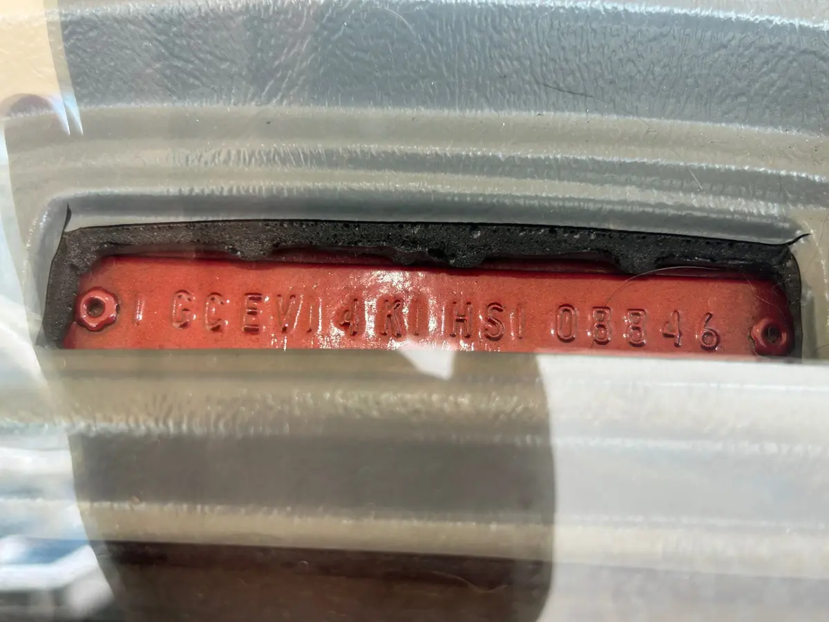 Vehicle photo 20
