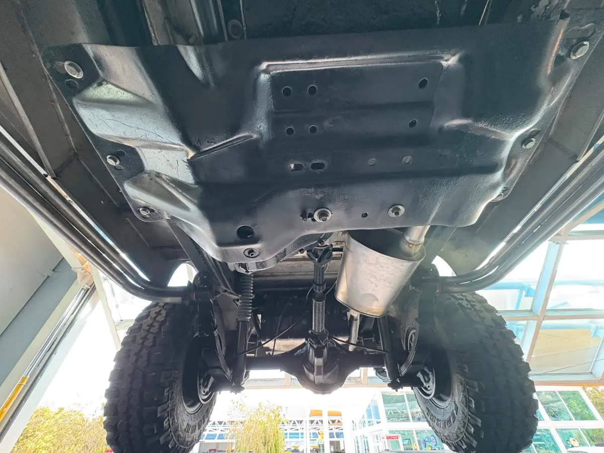 Vehicle photo 51
