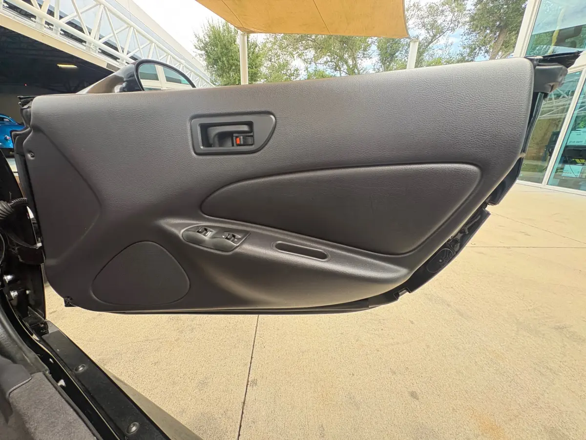 Vehicle photo 51