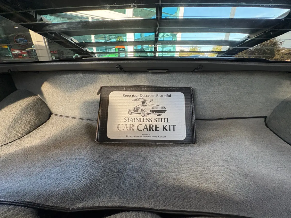 Vehicle photo 45