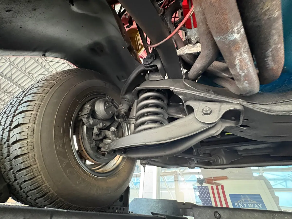Vehicle photo 50