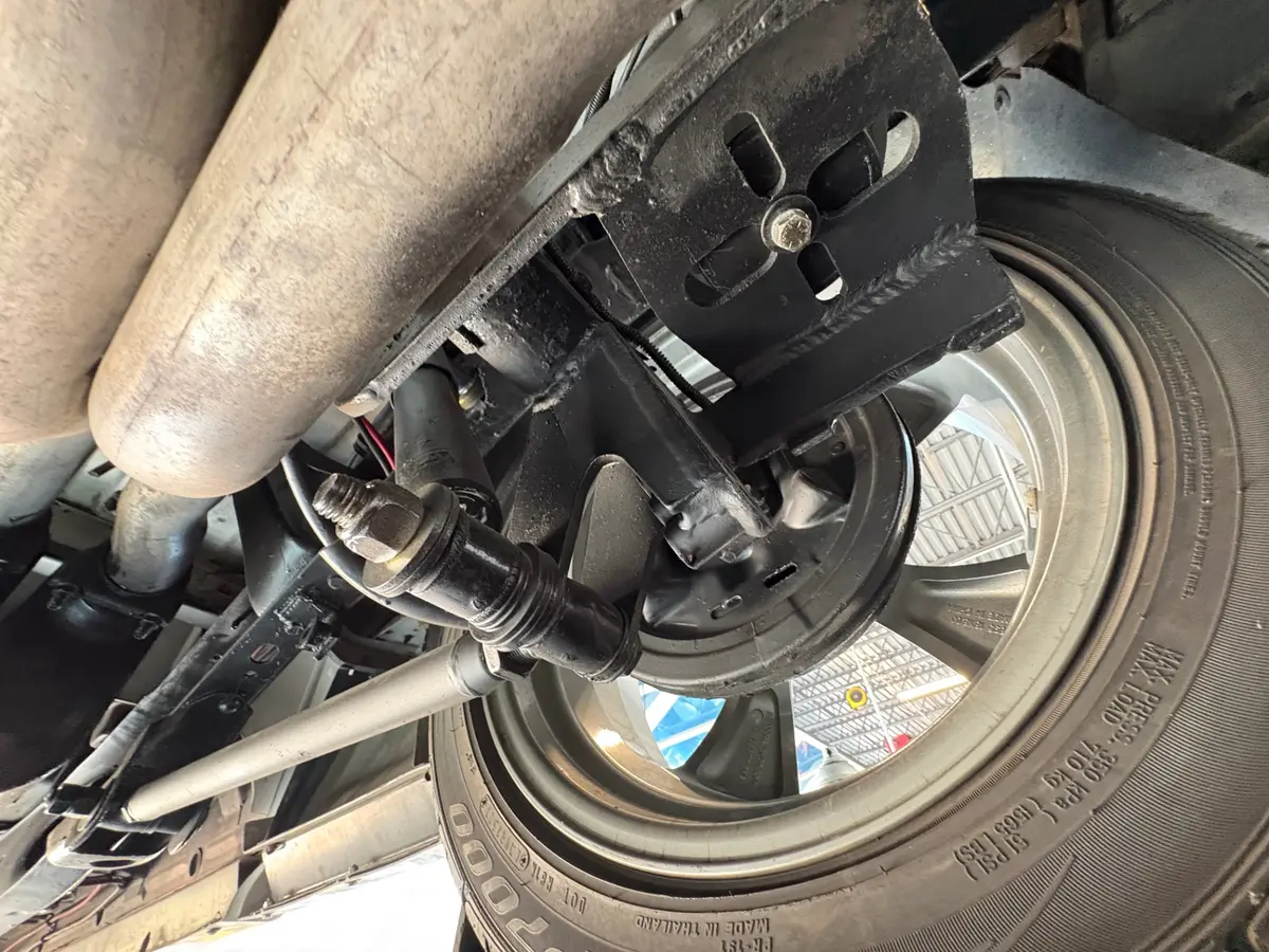 Vehicle photo 43