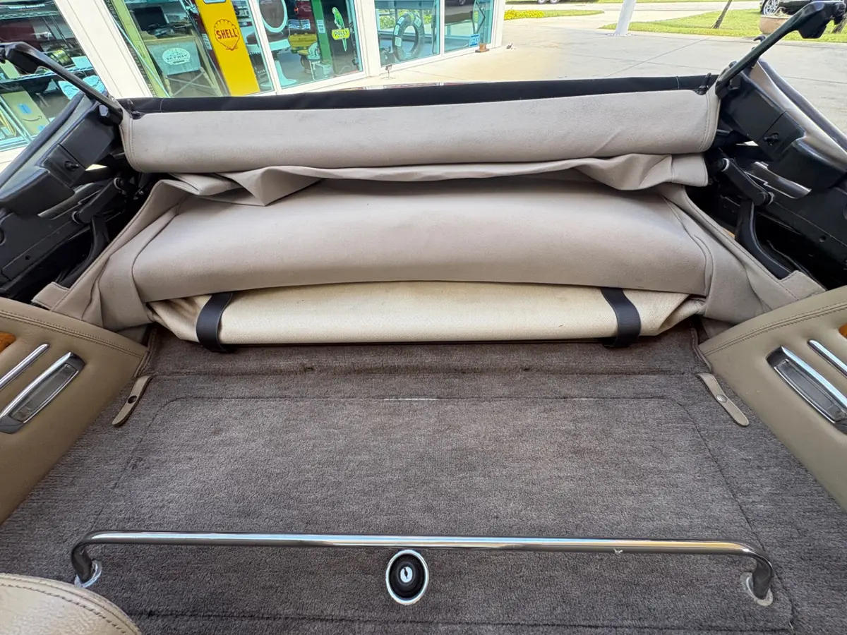 Vehicle photo 38