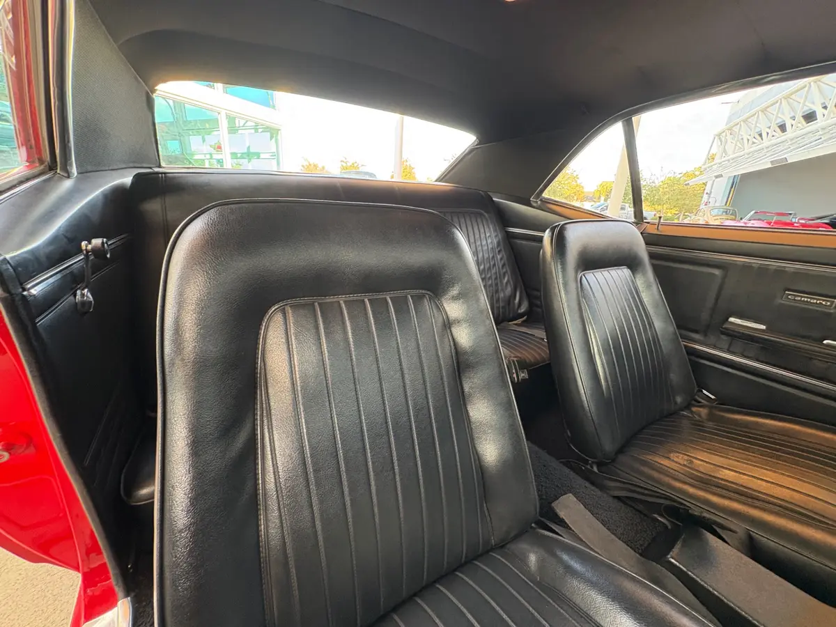 Vehicle photo 41