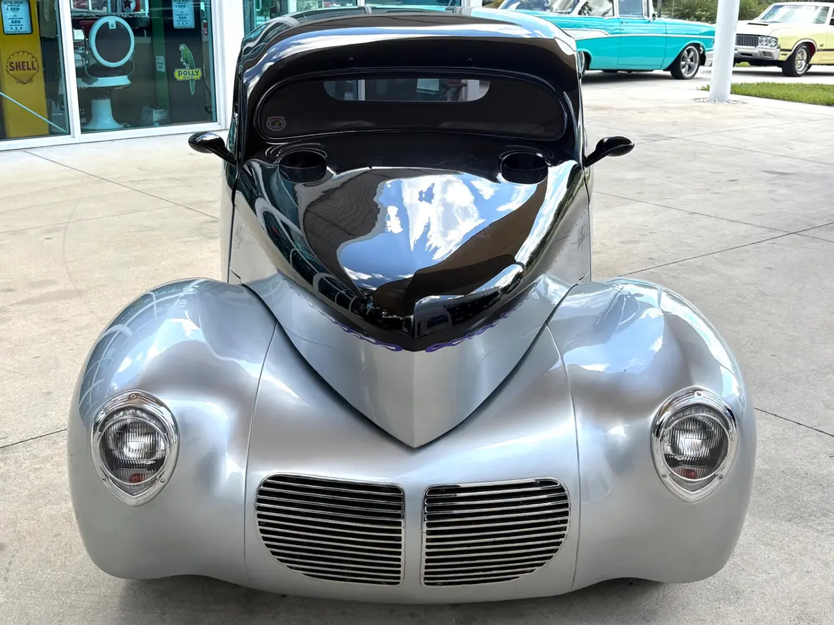 Vehicle photo 3