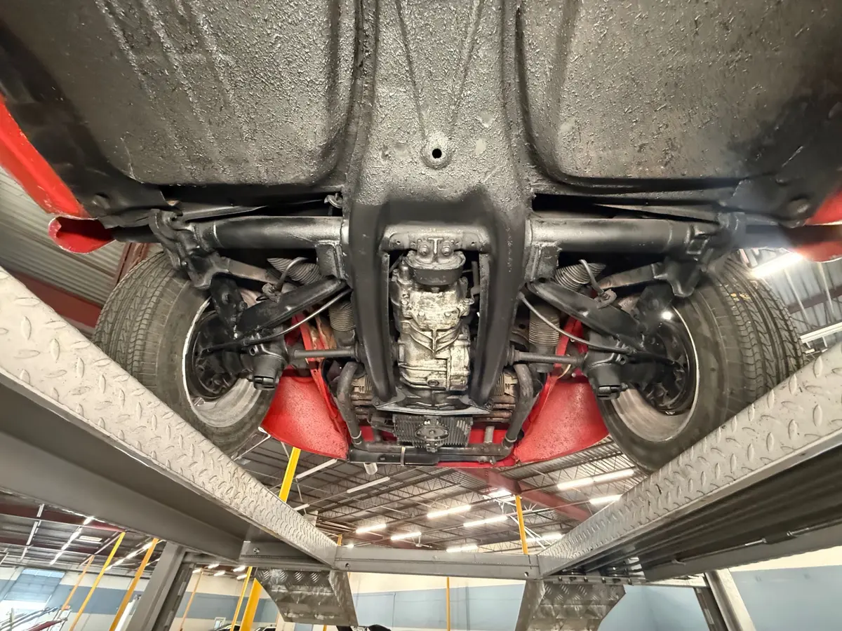 Vehicle photo 43