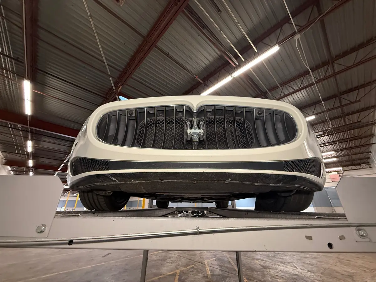 Vehicle photo 35
