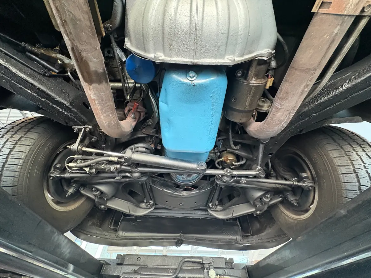 Vehicle photo 49