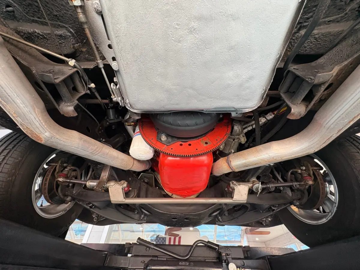 Vehicle photo 48