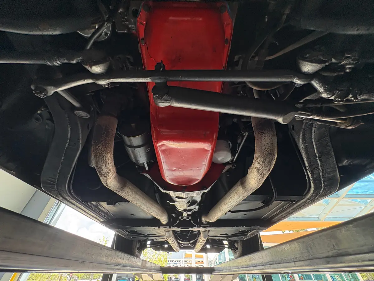 Vehicle photo 49
