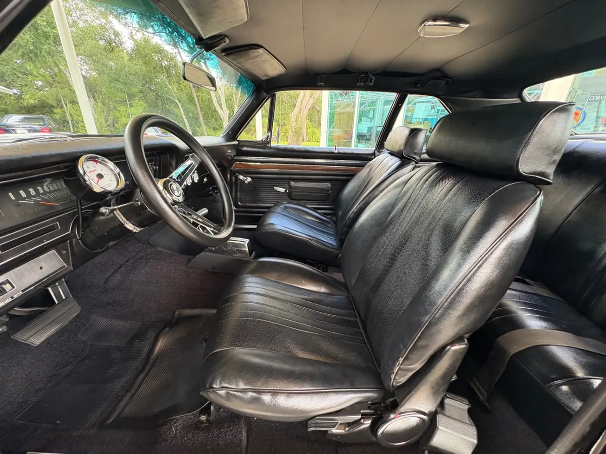 Vehicle photo 36