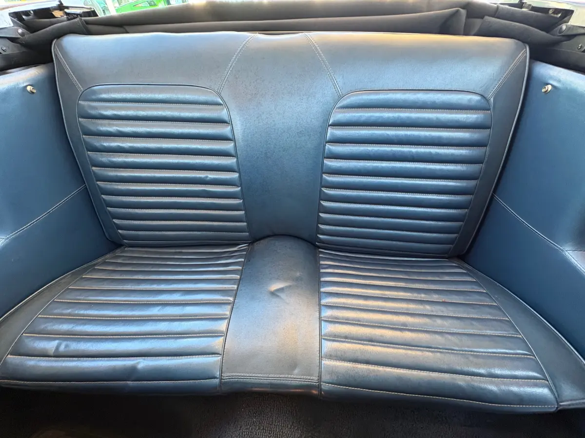 Vehicle photo 40