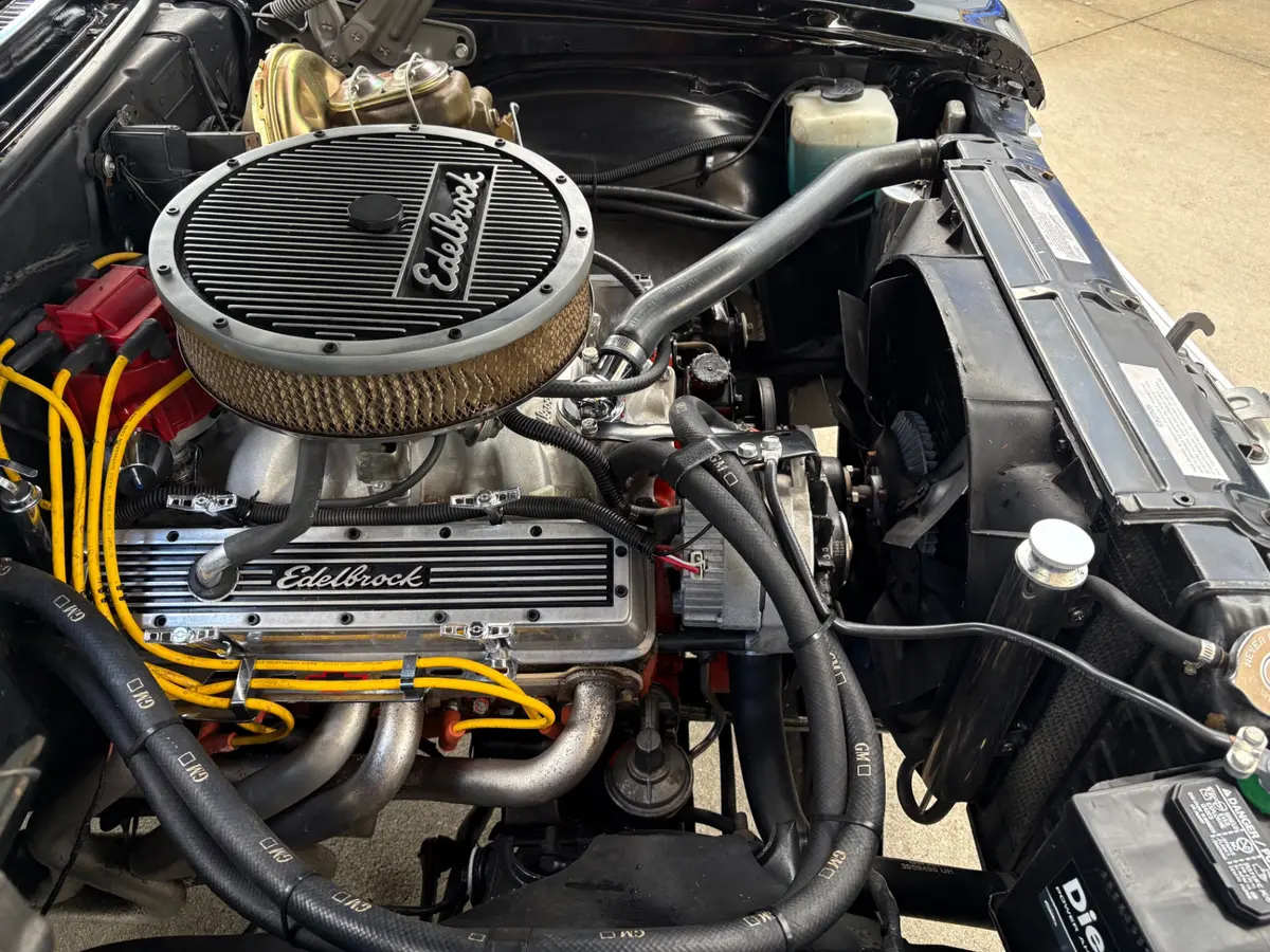 Vehicle photo 29