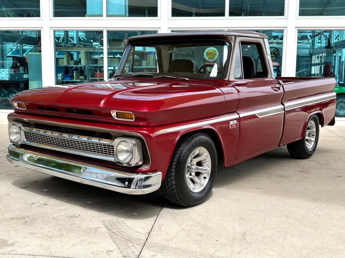 Vehicle photo 11