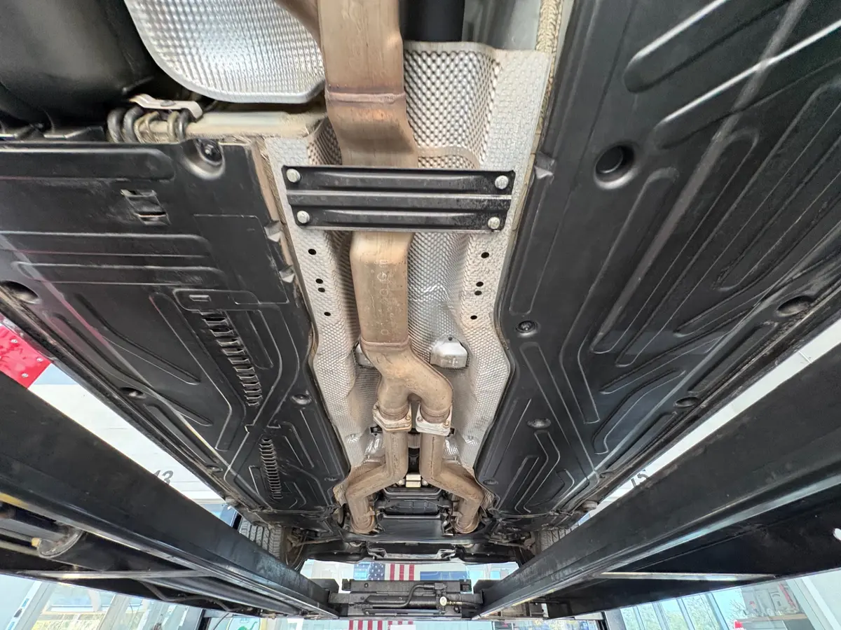 Vehicle photo 53