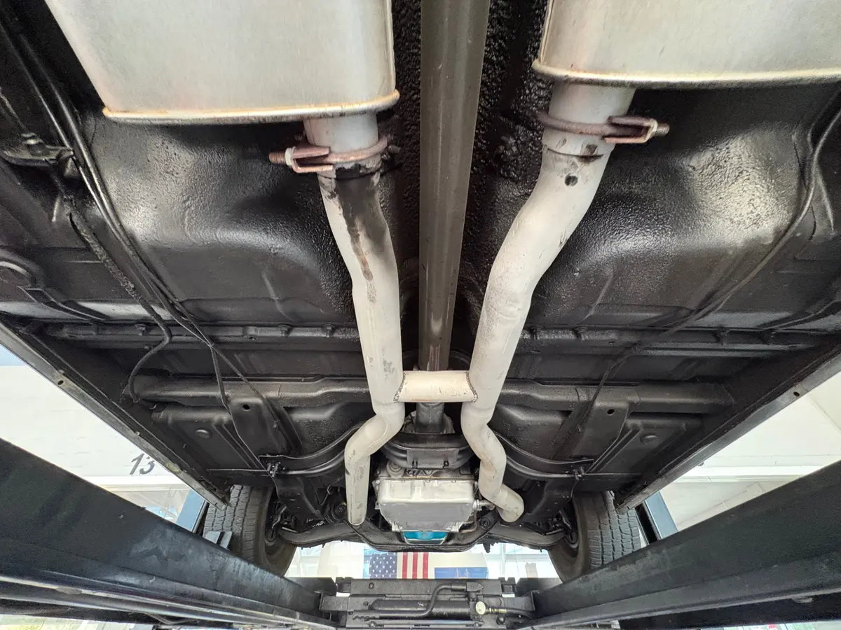 Vehicle photo 48