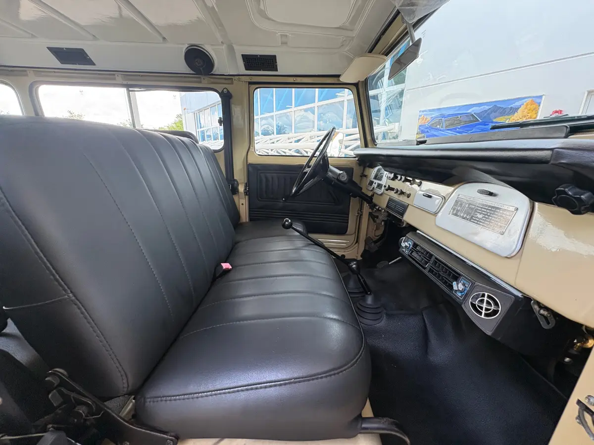Vehicle photo 39