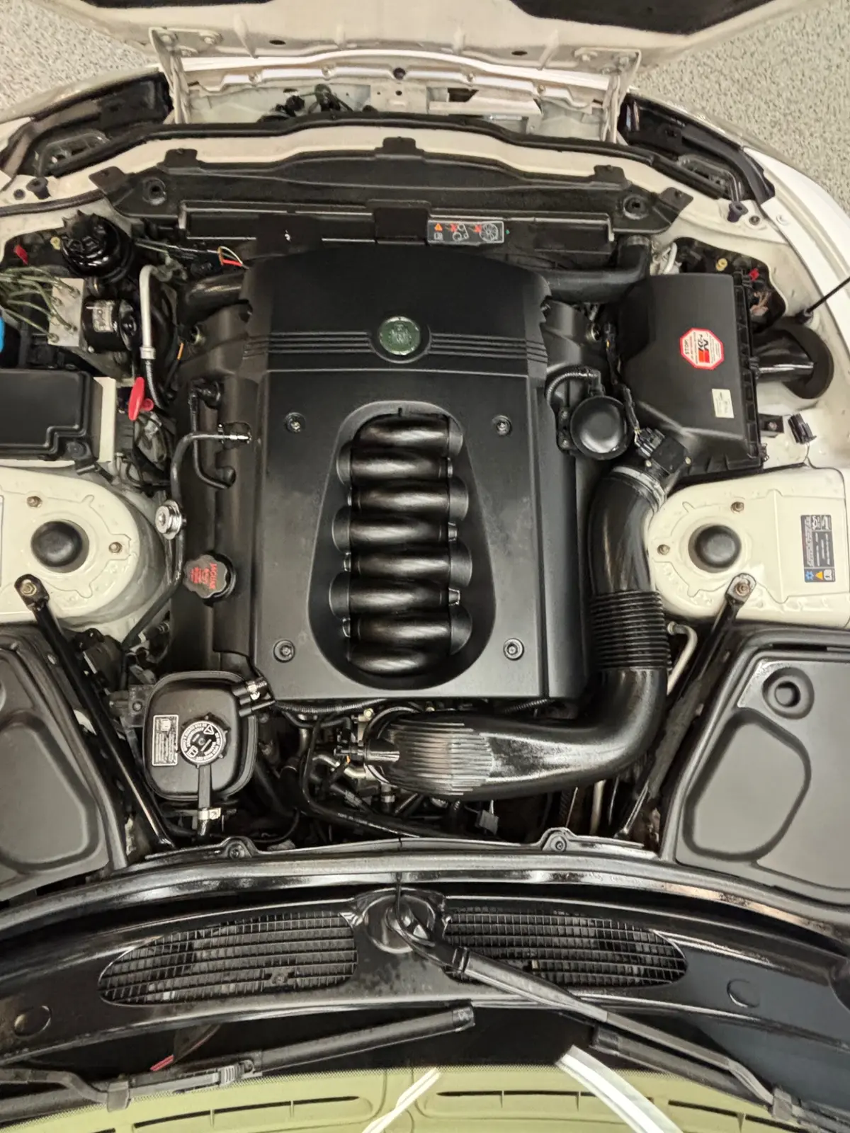 Vehicle photo 18