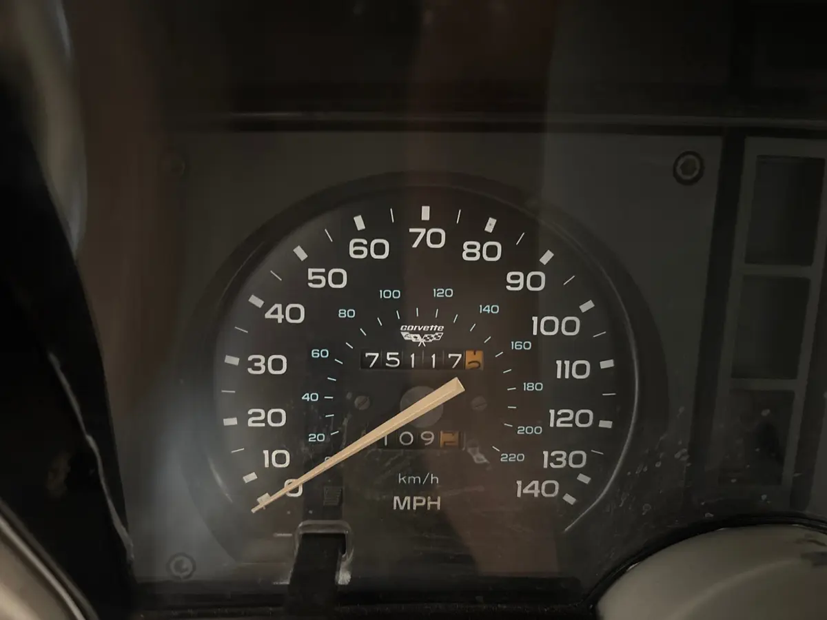 Vehicle photo 14