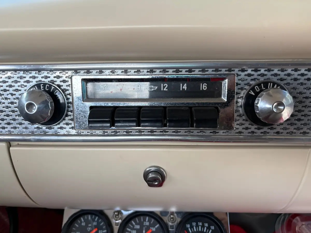 Vehicle photo 41