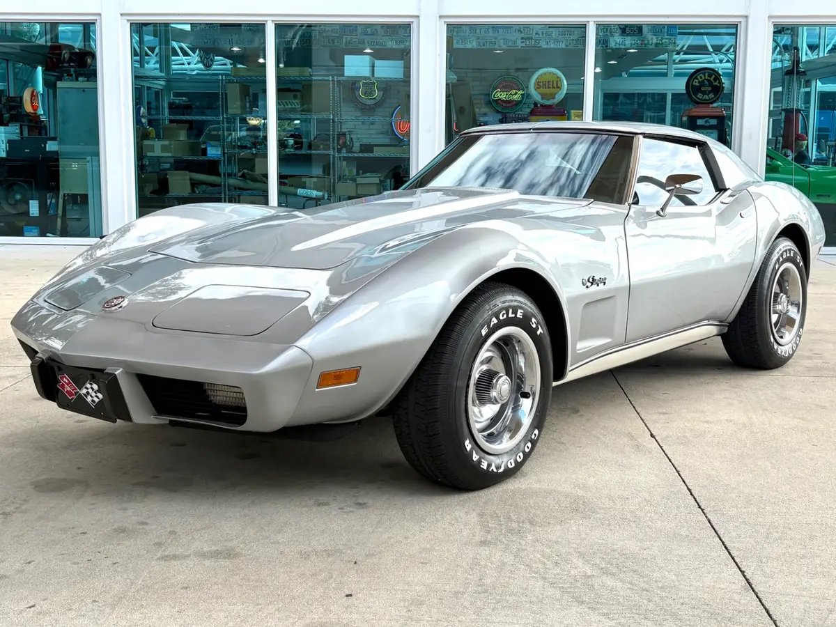 Vehicle photo 1