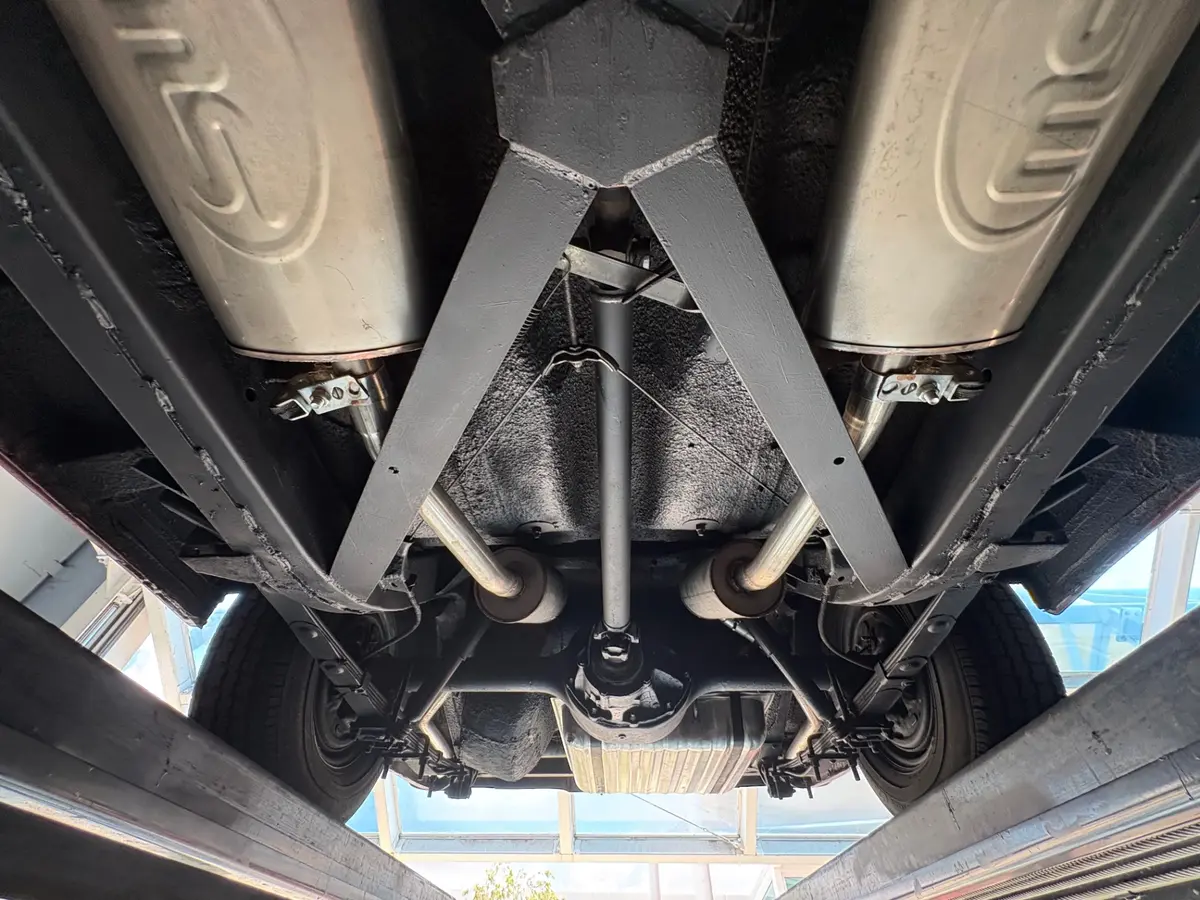 Vehicle photo 62