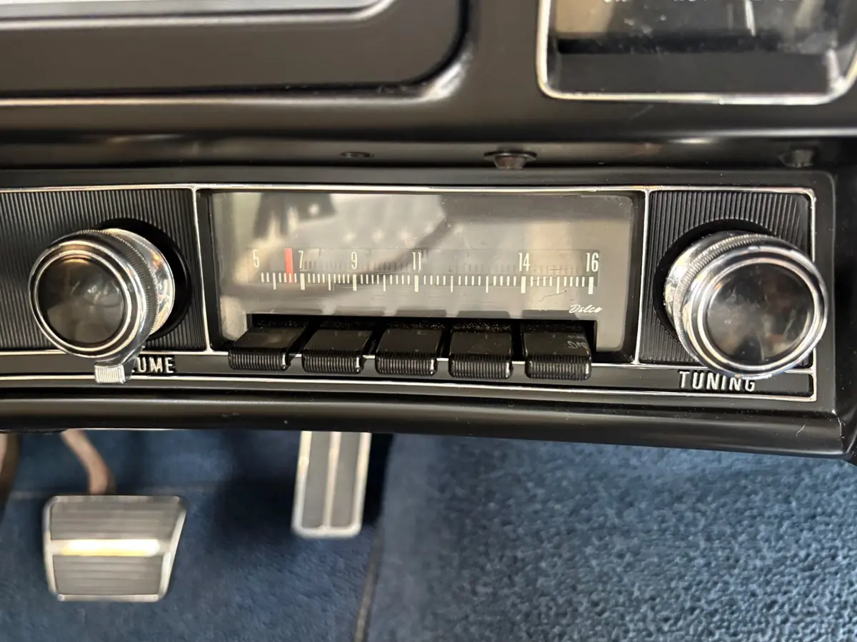 Vehicle photo 55