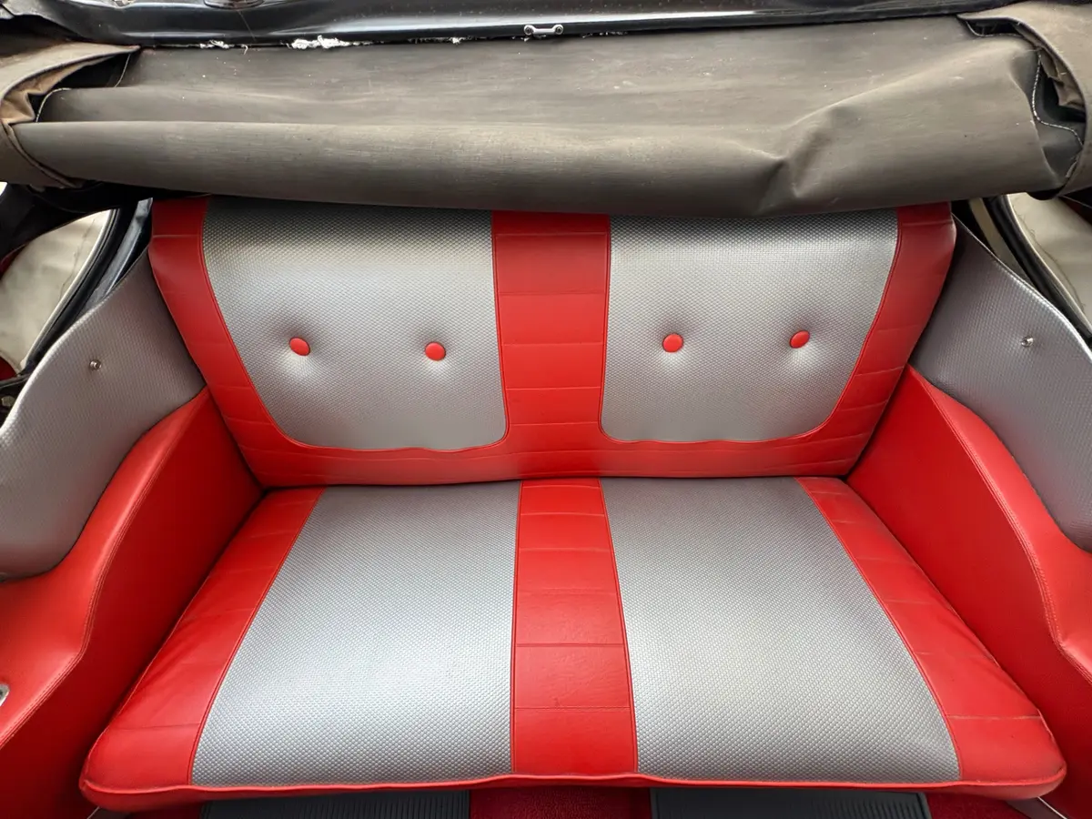 Vehicle photo 39