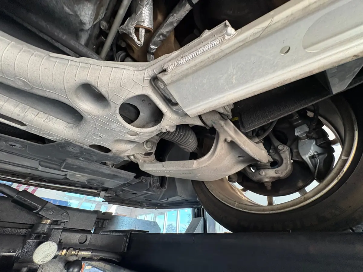 Vehicle photo 53